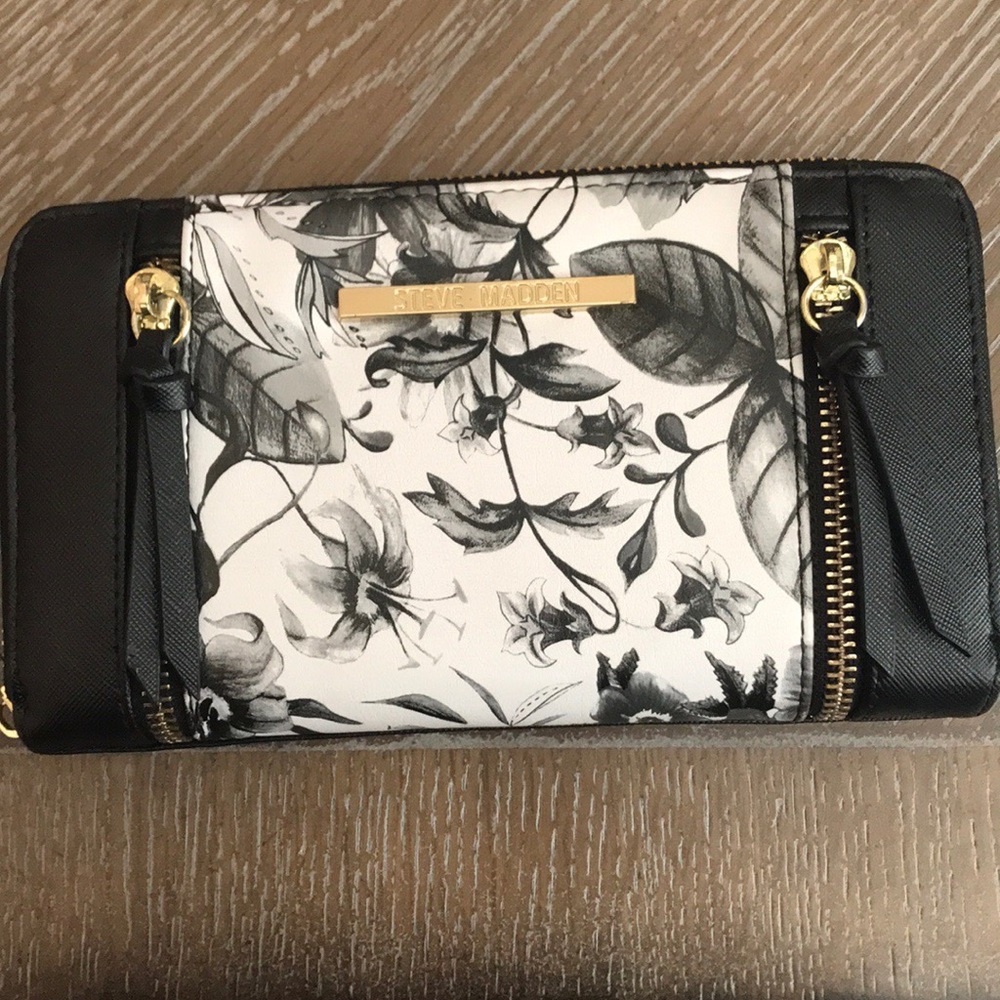 Black and white floral Steve Madden wallet